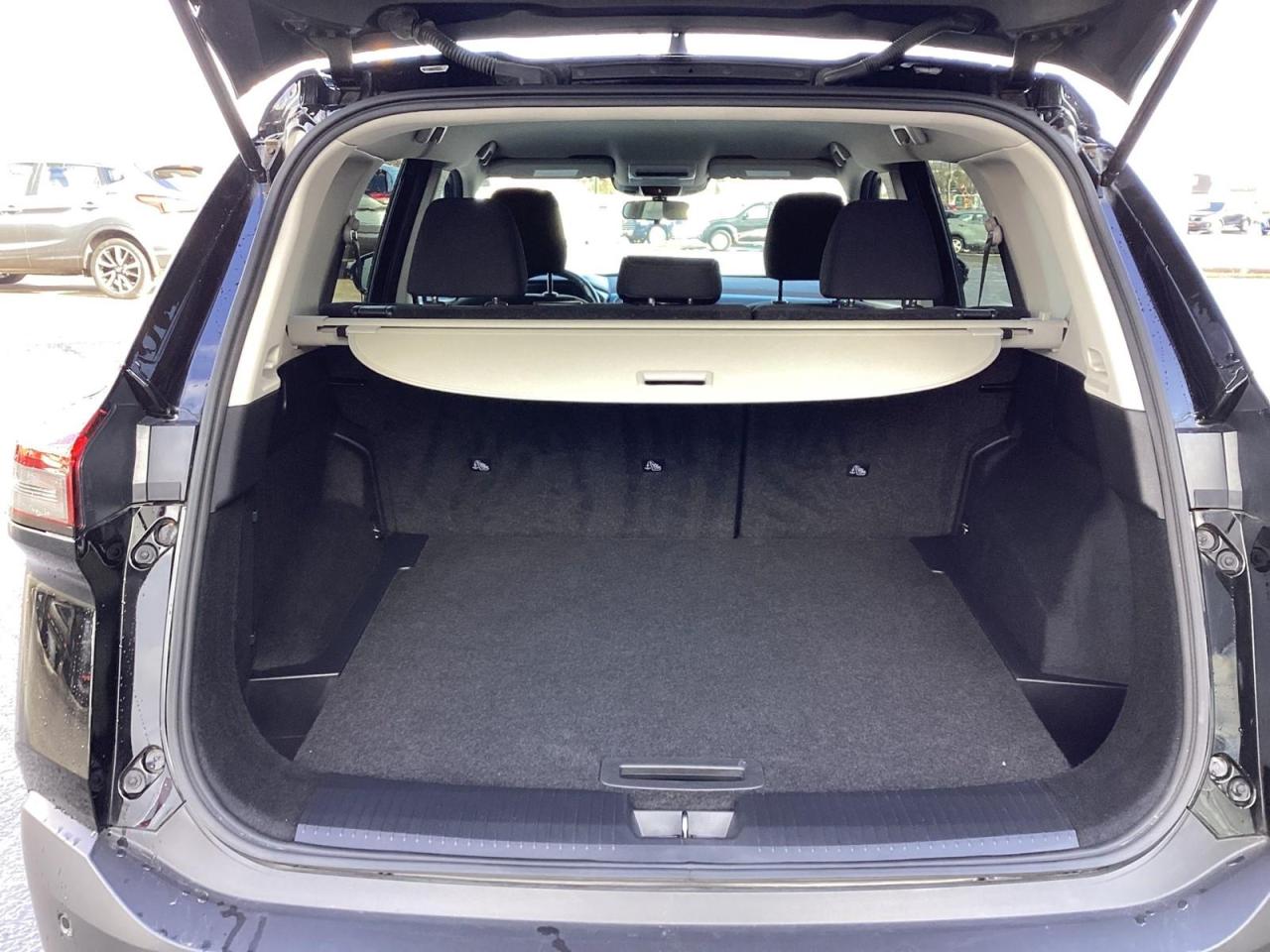 2023 Nissan Rogue S Photo4