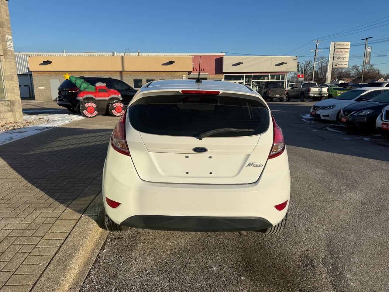 2017 Ford Fiesta SE Low Milage! Photo