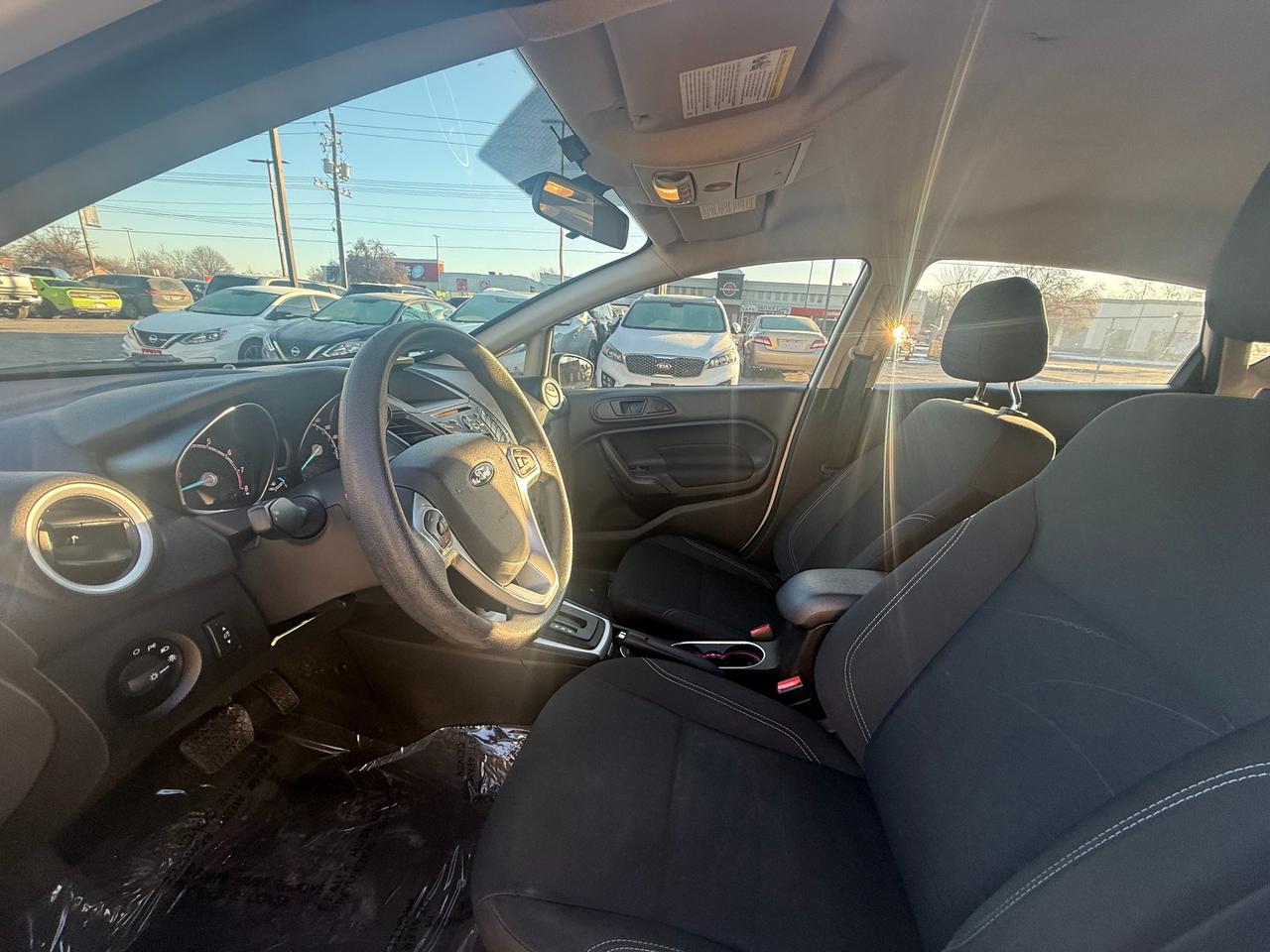 2017 Ford Fiesta SE Low Milage! Photo