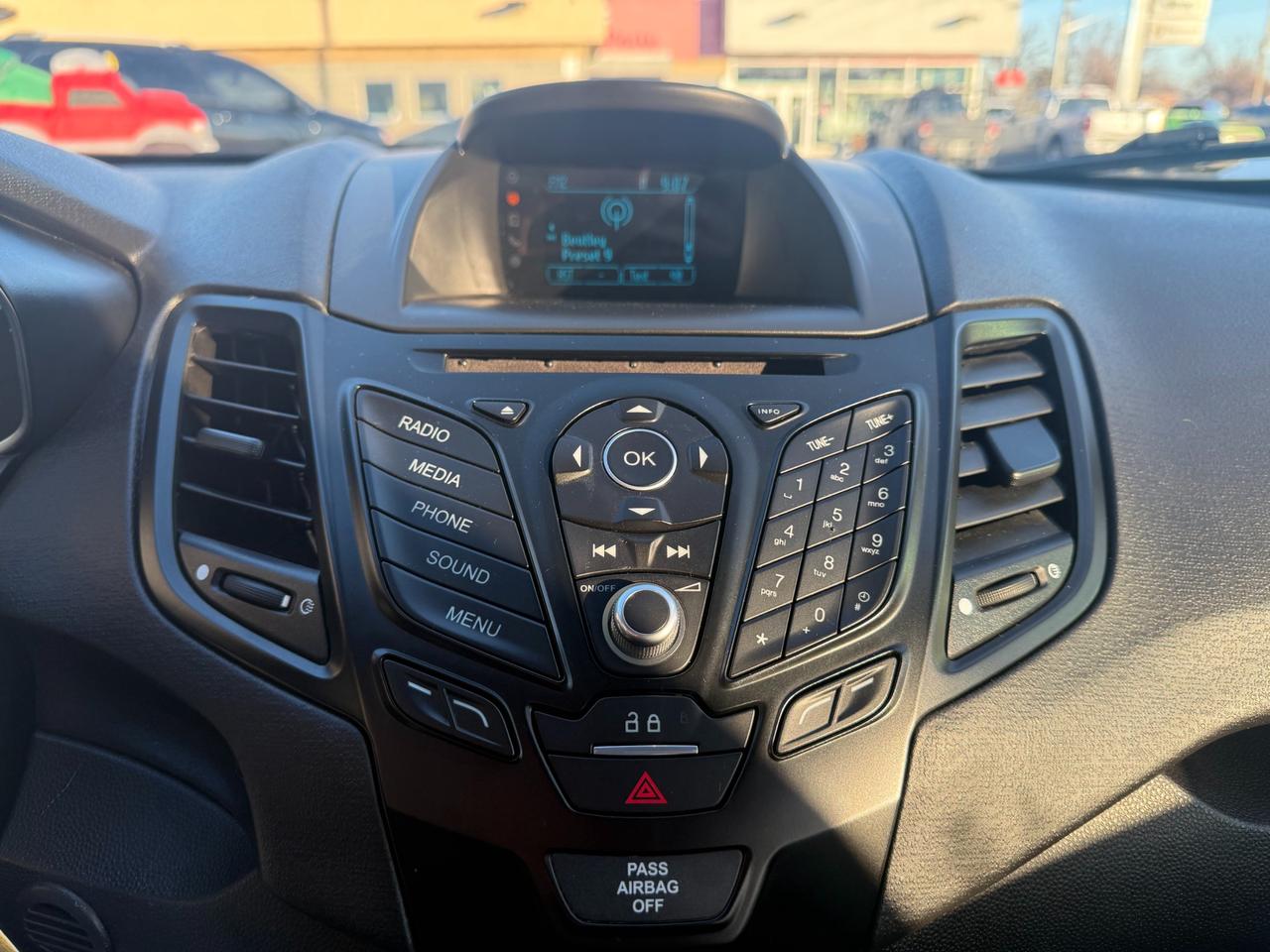 2017 Ford Fiesta SE Low Milage! Photo