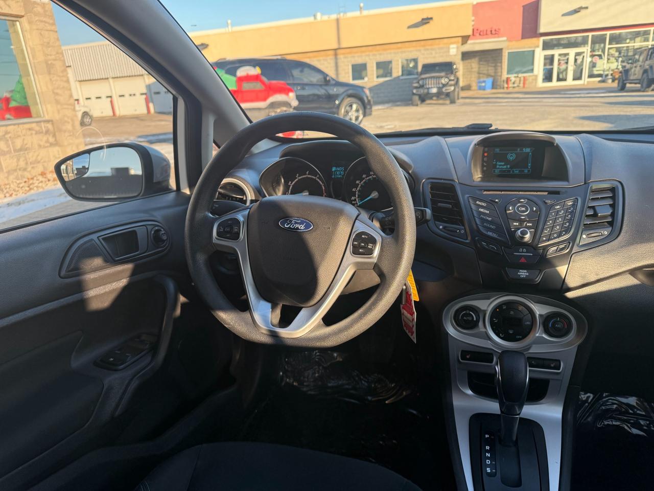 2017 Ford Fiesta SE Low Milage! Photo