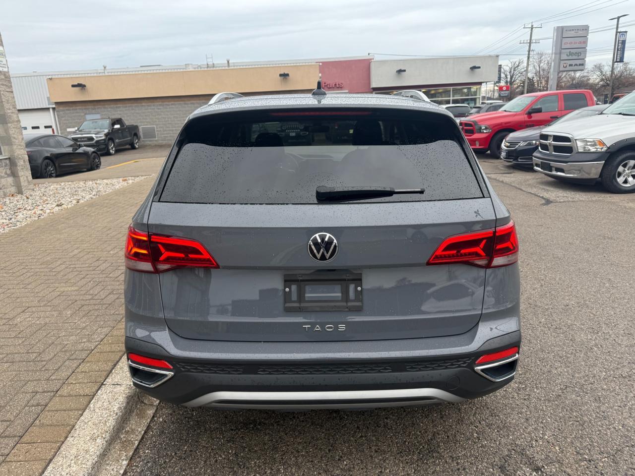 2024 Volkswagen Taos Comfortline Photo3