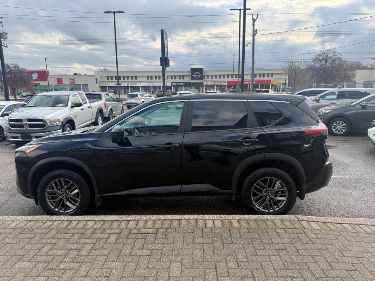 2023 Nissan Rogue S Photo