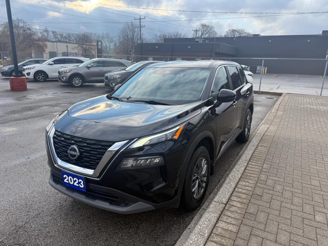 2023 Nissan Rogue S Photo