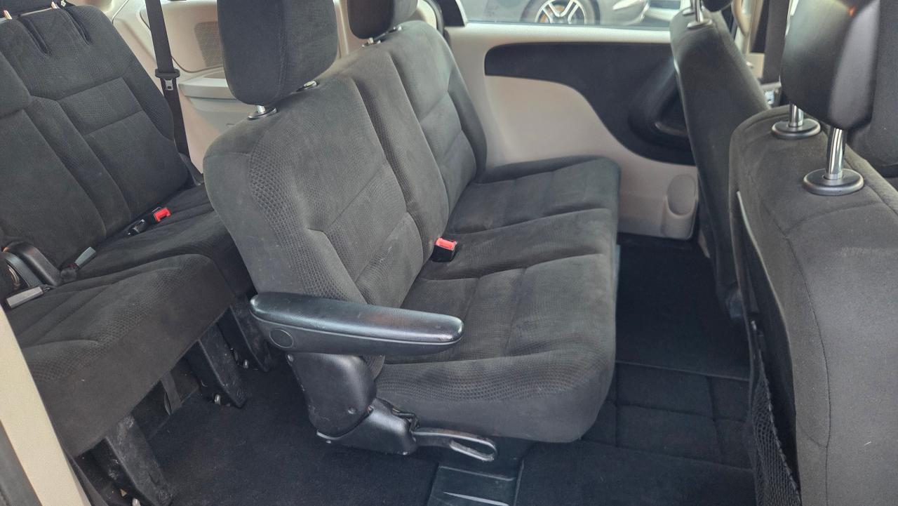 2016 Dodge Grand Caravan CANADA VALUE PACKAGE - Photo #9
