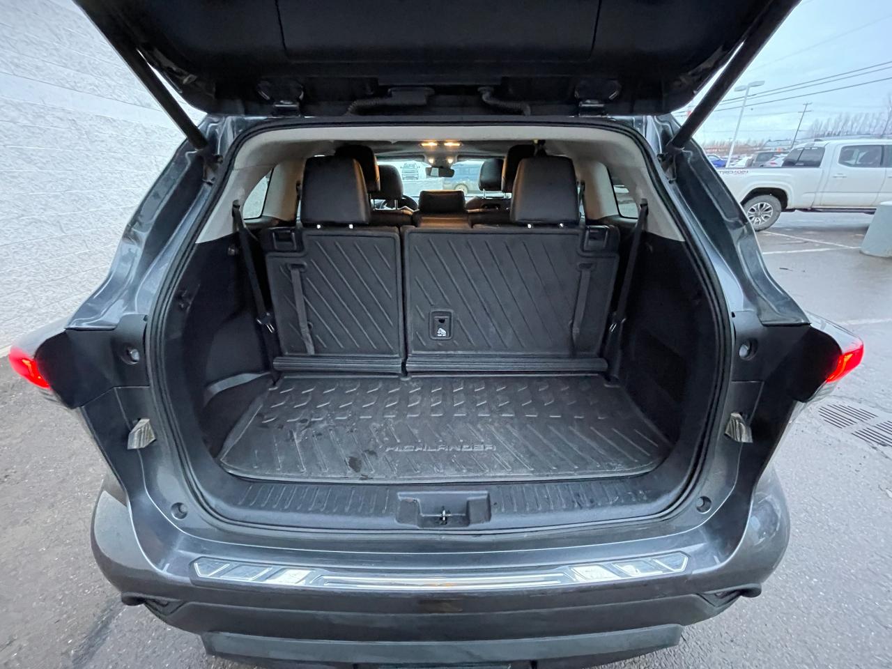 2020 Toyota Highlander XLE Photo