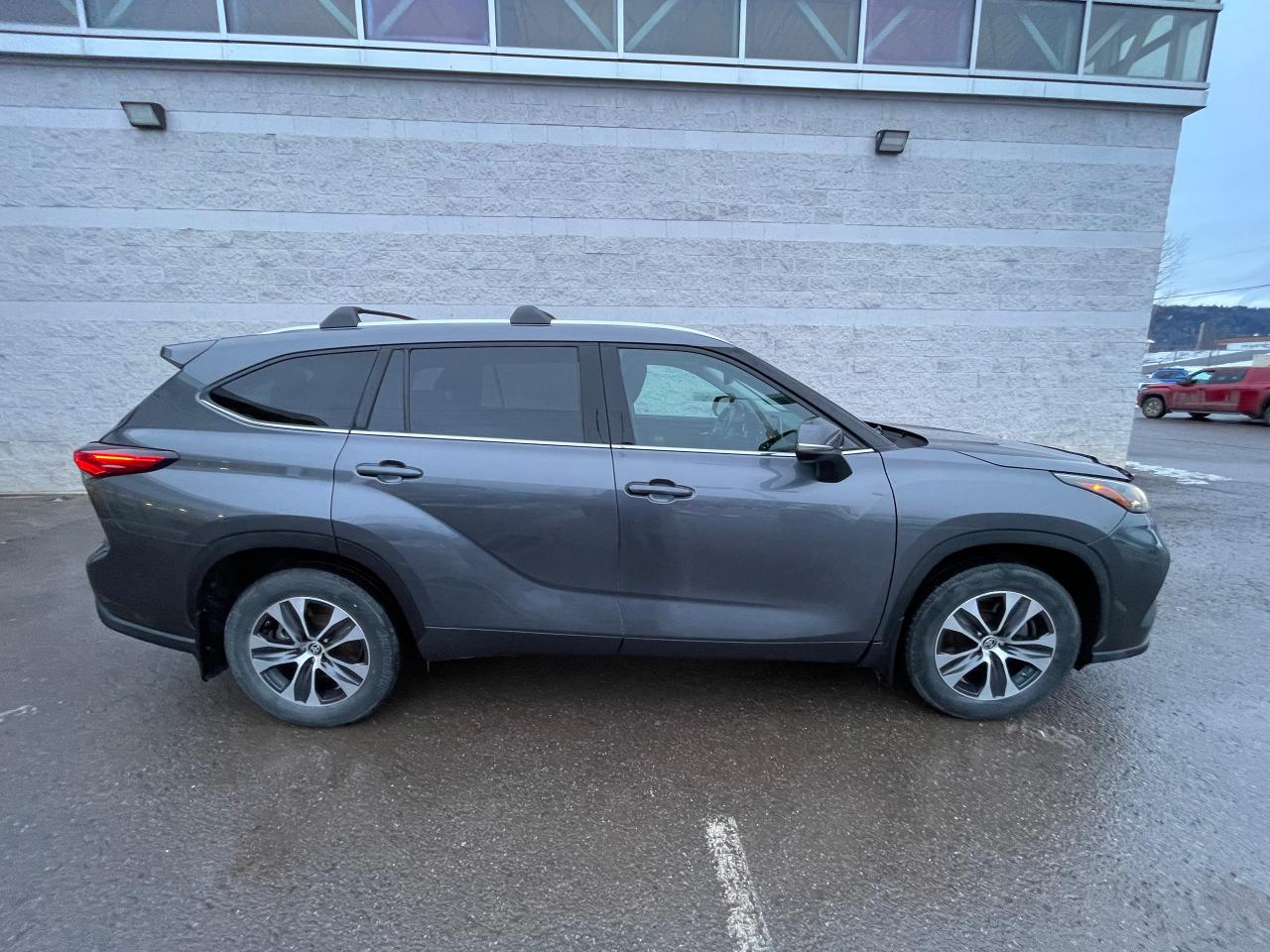 2020 Toyota Highlander XLE Photo