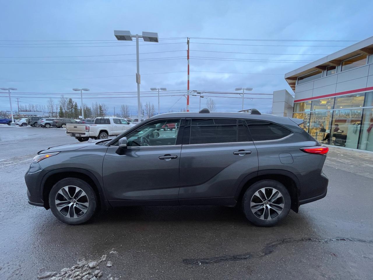 2020 Toyota Highlander XLE Photo