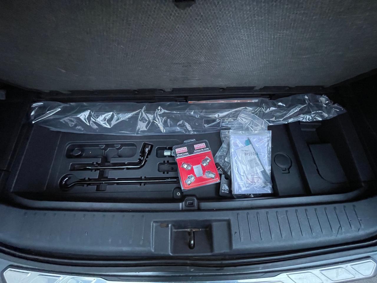 2020 Toyota Highlander XLE Photo