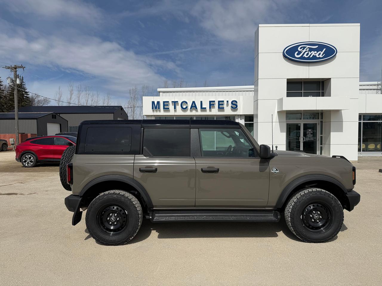 2026 Ford Bronco OUTER BANKS 4 DOOR 4X4 Photo0