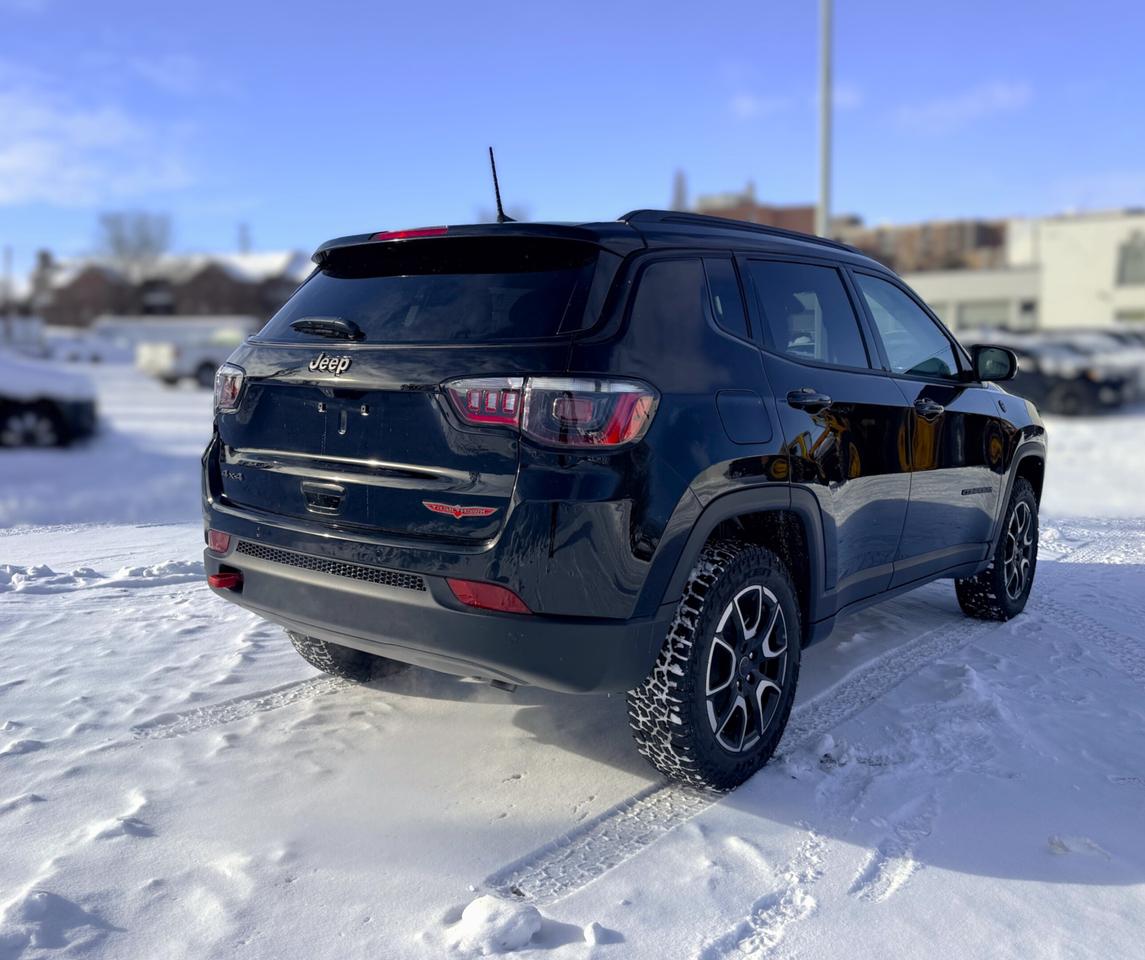 2026 Jeep Compass Trailhawk 4x4 Photo4