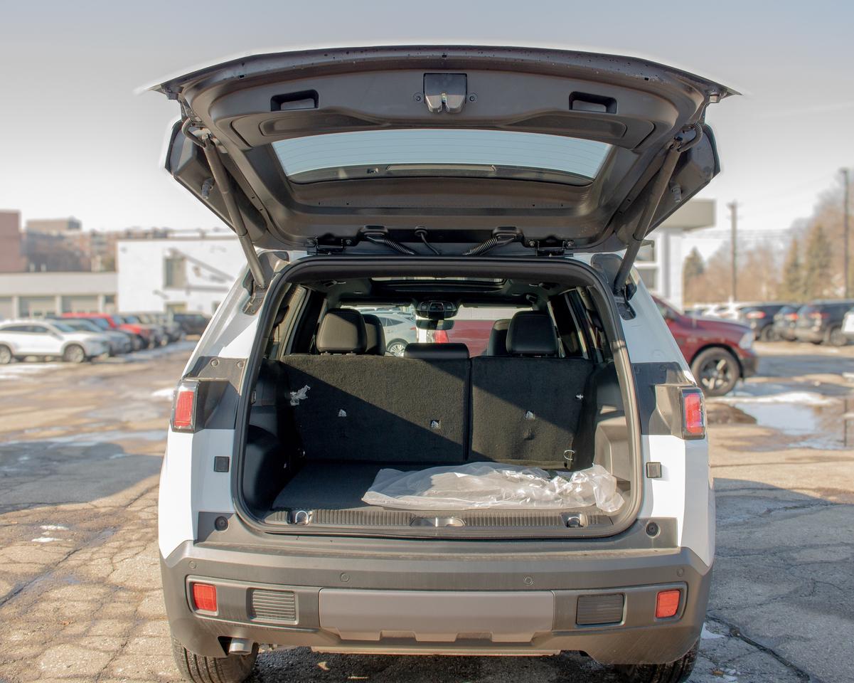 2026 Jeep Cherokee Limited 4X4 Photo