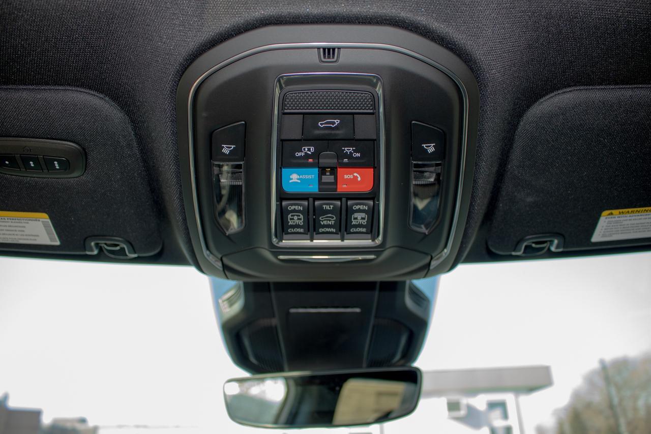 2026 Jeep Cherokee Limited 4X4 Photo