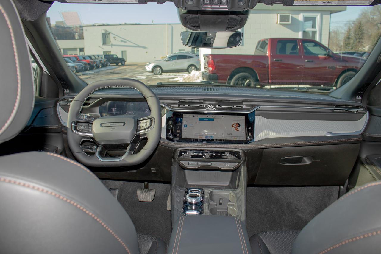 2026 Jeep Cherokee Limited 4X4 Photo