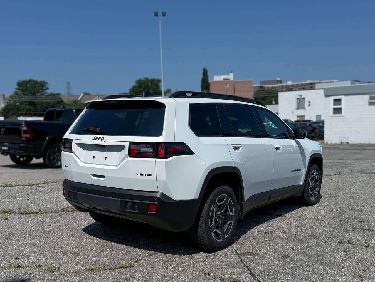 2026 Jeep Cherokee Limited 4X4 Photo4