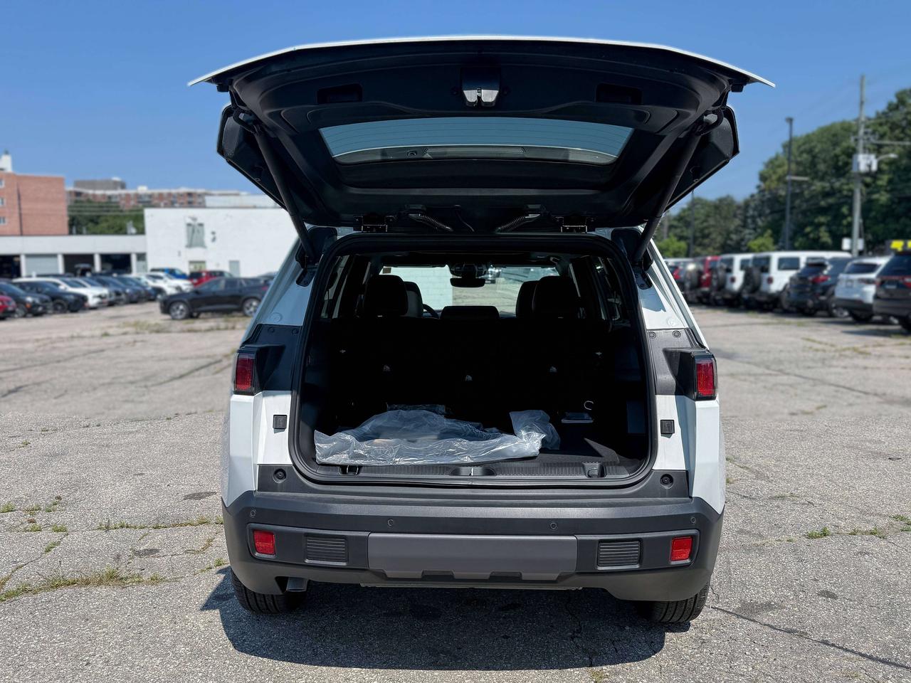 2026 Jeep Cherokee Limited 4X4 Photo