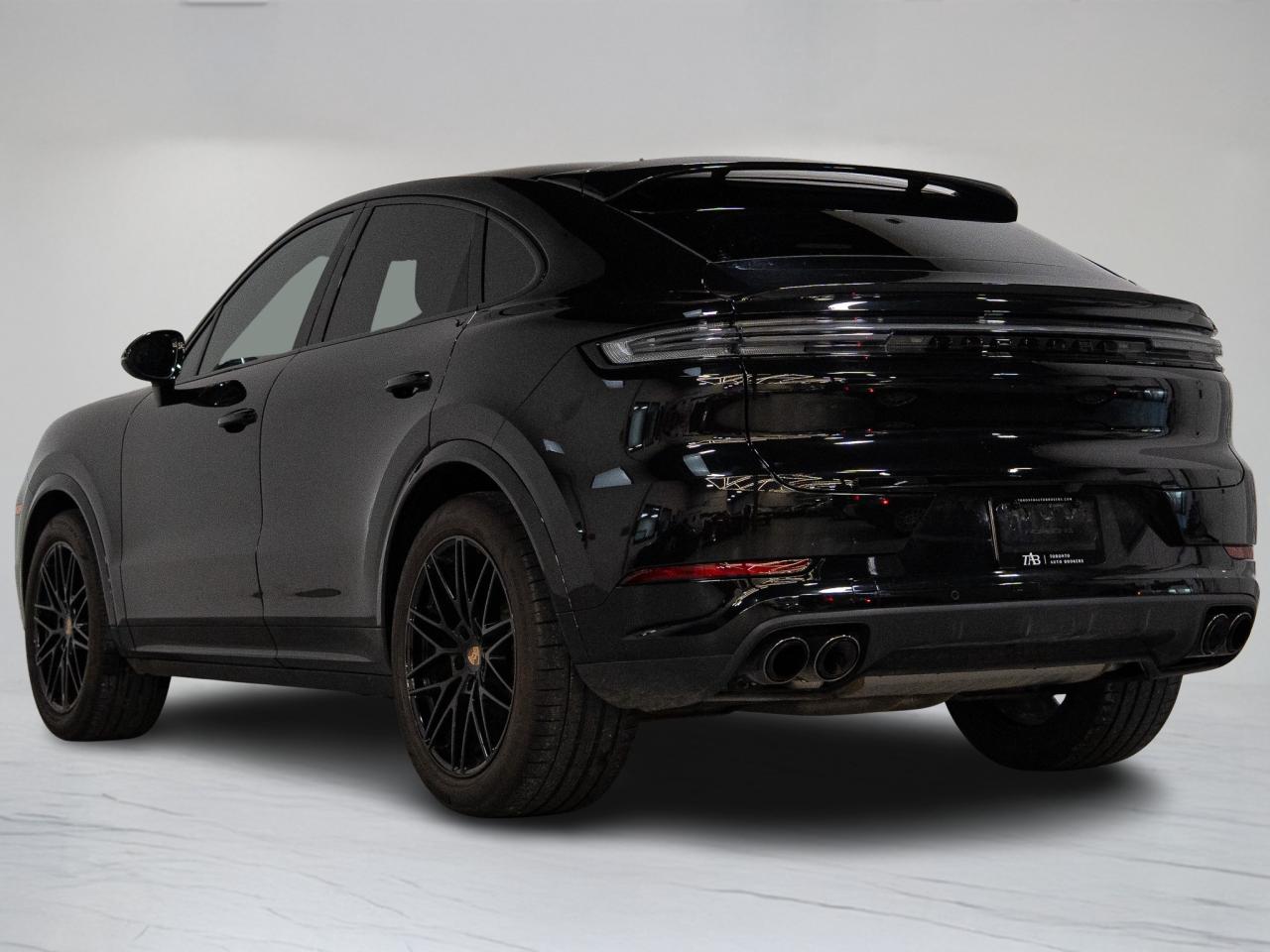 2024 Porsche Cayenne PREMIUM PLUS PKG | COUPE | BOSE | 21 IN Photo4