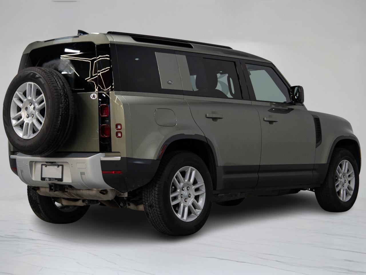 2024 Land Rover Defender P300 | S | 110 | MERIDIAN | PANO Photo3