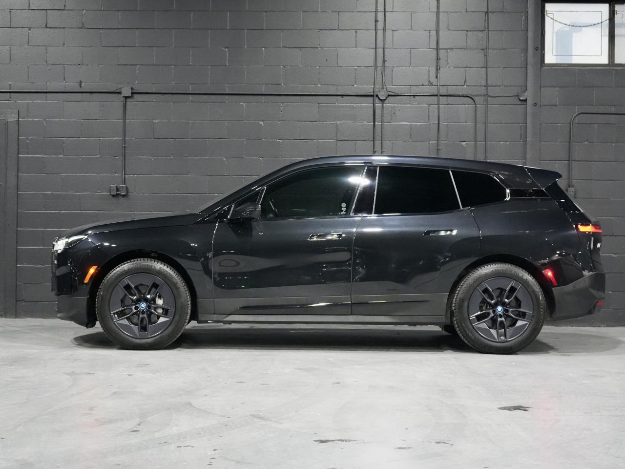 2023 BMW iX xDrive40/PANO/HUD/DRIVE ASSIST/NO ACCIDENTS Photo