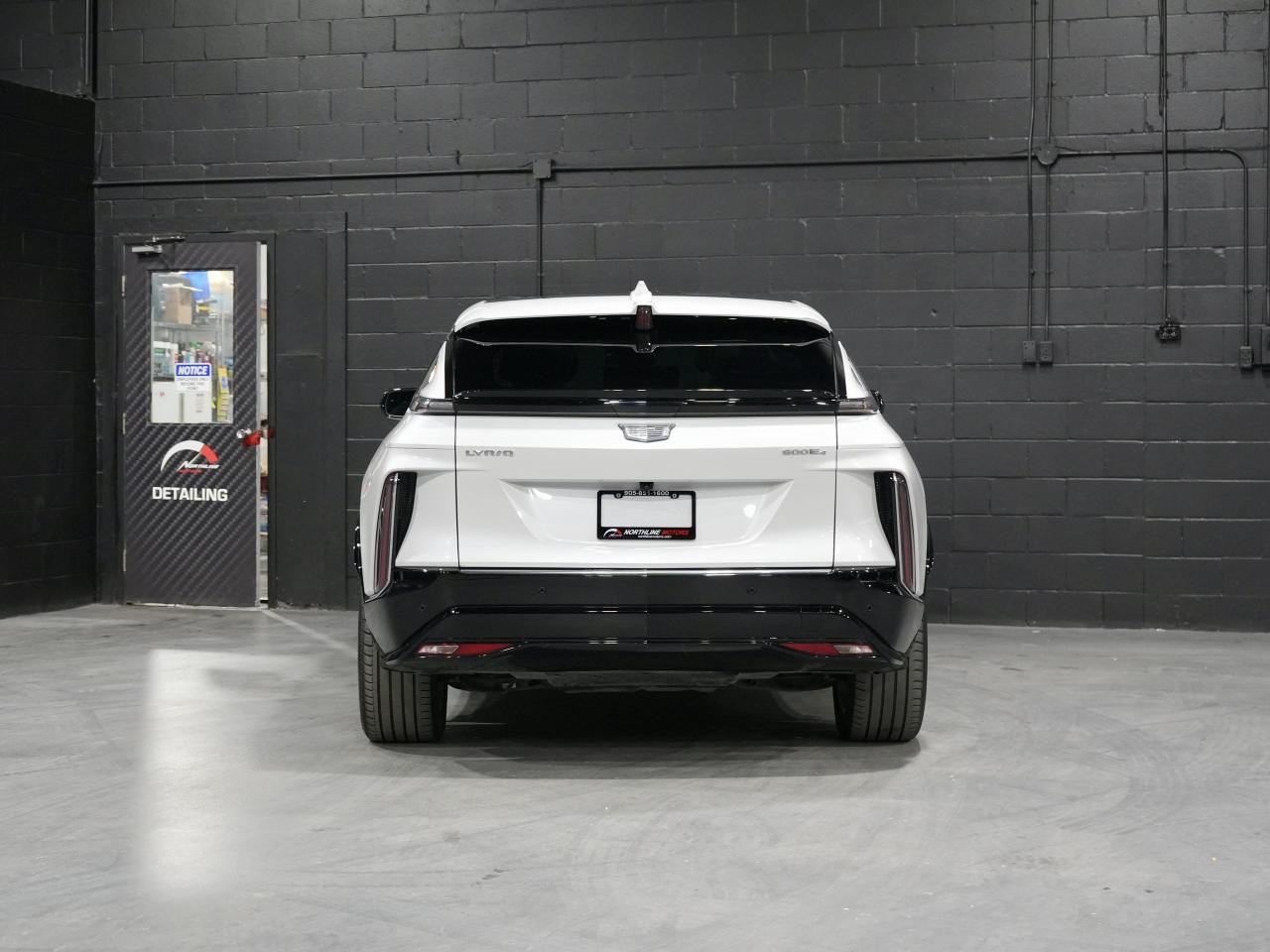 2024 Cadillac LYRIQ Tech w-1SA/PANO/DRIVE ASSIST/1-OWNER/CAM/CARPLAY Photo