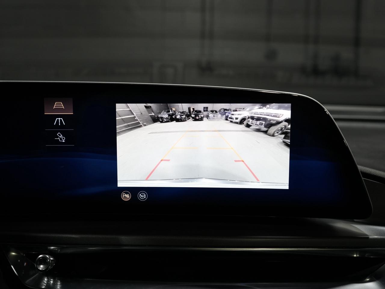 2024 Cadillac LYRIQ Tech w-1SA/PANO/DRIVE ASSIST/1-OWNER/CAM/CARPLAY Photo