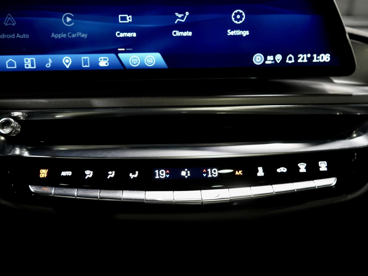 2024 Cadillac LYRIQ Tech w-1SA/PANO/DRIVE ASSIST/1-OWNER/CAM/CARPLAY Photo