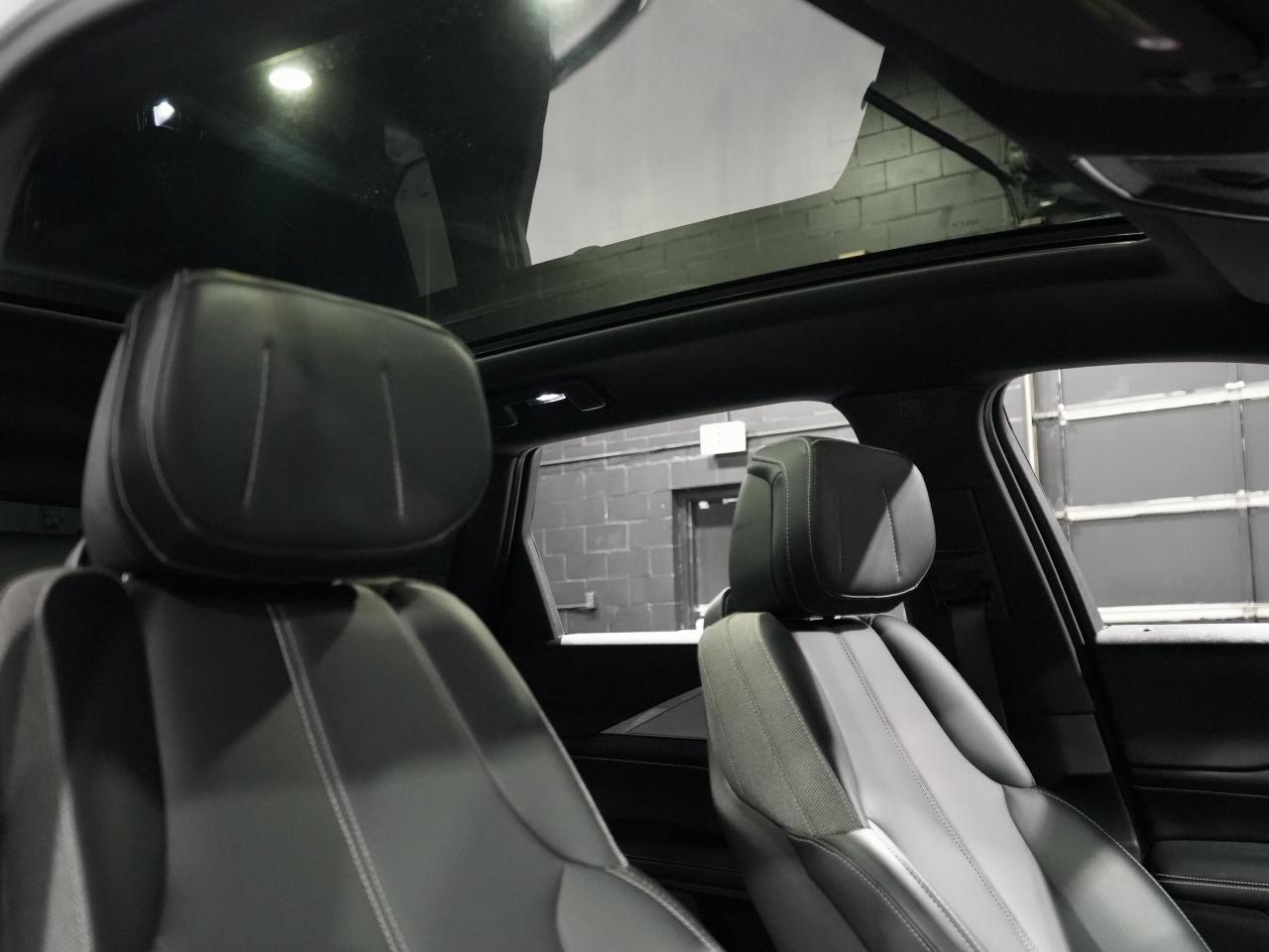 2024 Cadillac LYRIQ Tech w-1SA/PANO/DRIVE ASSIST/1-OWNER/CAM/CARPLAY Photo