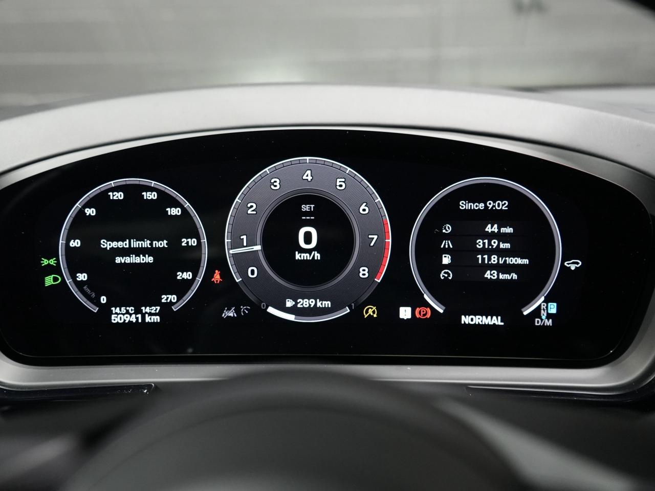 2024 Porsche Cayenne PREMIUM PKG/SPORT CHRONO/8-WAY ADAPTIVE SPORT SEAT Photo