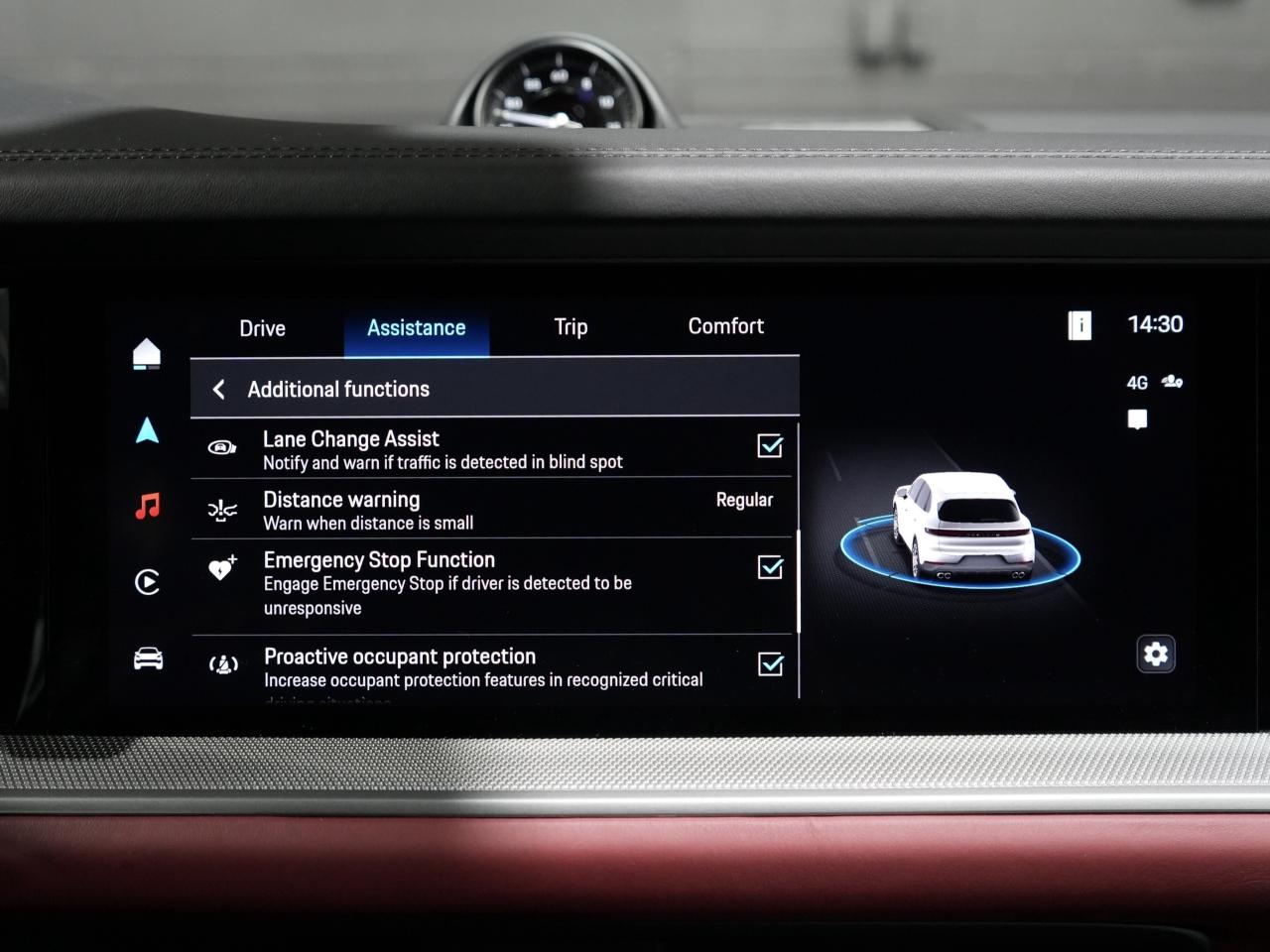 2024 Porsche Cayenne PREMIUM PKG/SPORT CHRONO/8-WAY ADAPTIVE SPORT SEAT Photo