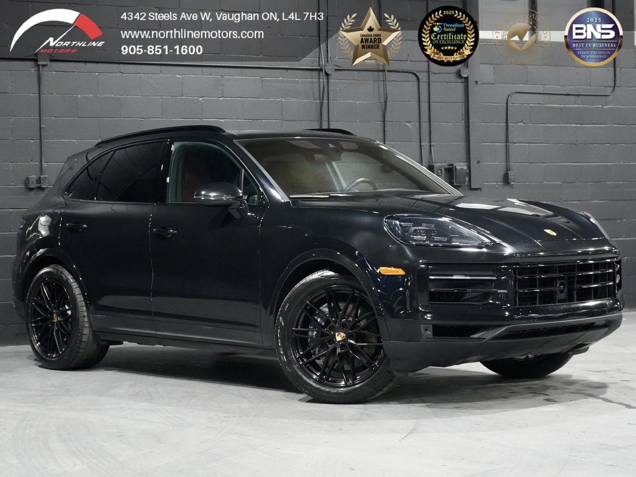 2024 Porsche Cayenne PREMIUM PKG/SPORT CHRONO/8-WAY ADAPTIVE SPORT SEAT Photo