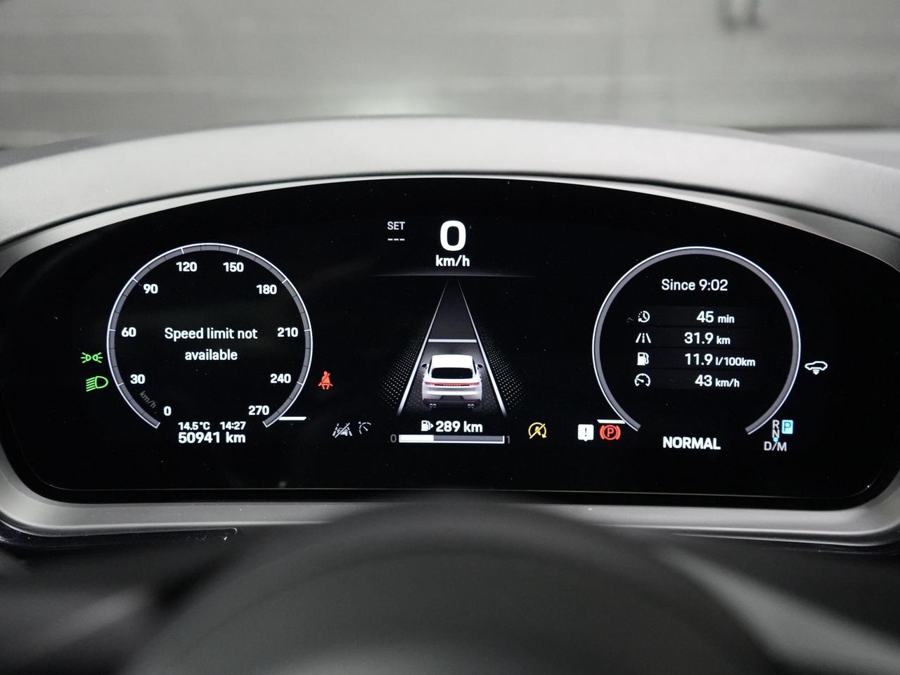 2024 Porsche Cayenne PREMIUM PKG/SPORT CHRONO/8-WAY ADAPTIVE SPORT SEAT Photo