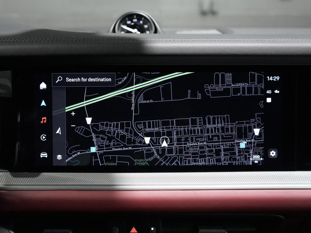 2024 Porsche Cayenne PREMIUM PKG/SPORT CHRONO/8-WAY ADAPTIVE SPORT SEAT Photo