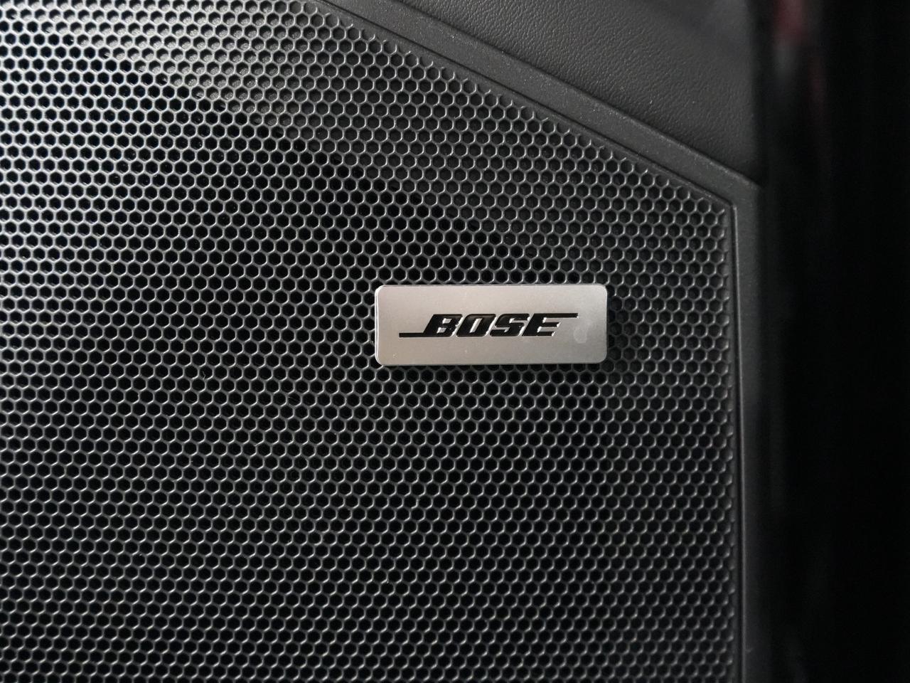 2024 Porsche Cayenne PREMIUM PKG/SPORT CHRONO/8-WAY ADAPTIVE SPORT SEAT Photo