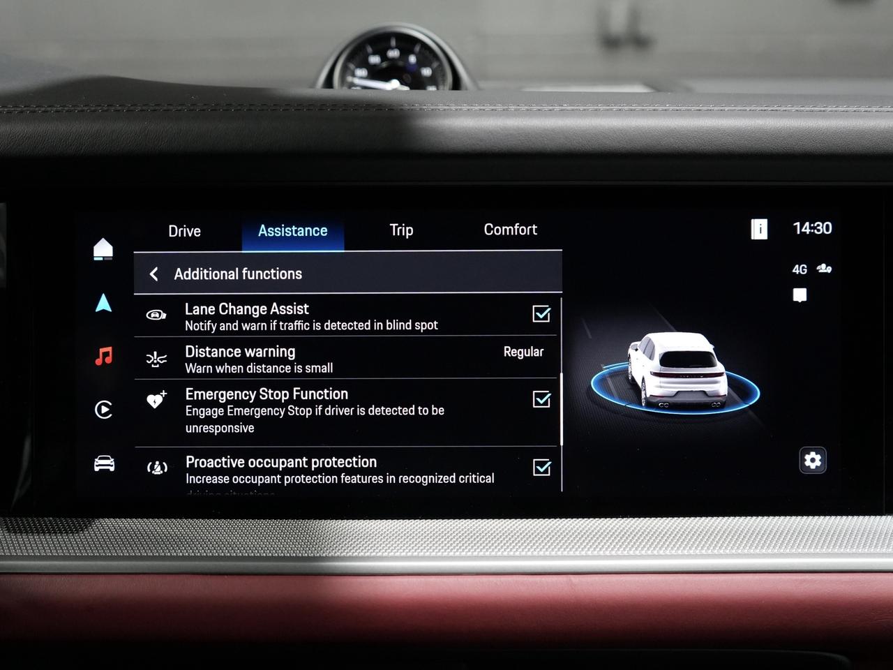 2024 Porsche Cayenne PREMIUM PKG/SPORT CHRONO/8-WAY ADAPTIVE SPORT SEAT Photo