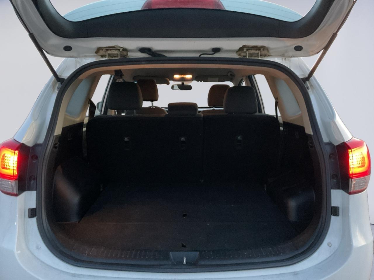 2014 Kia Rondo 2.0L As Is! Photo