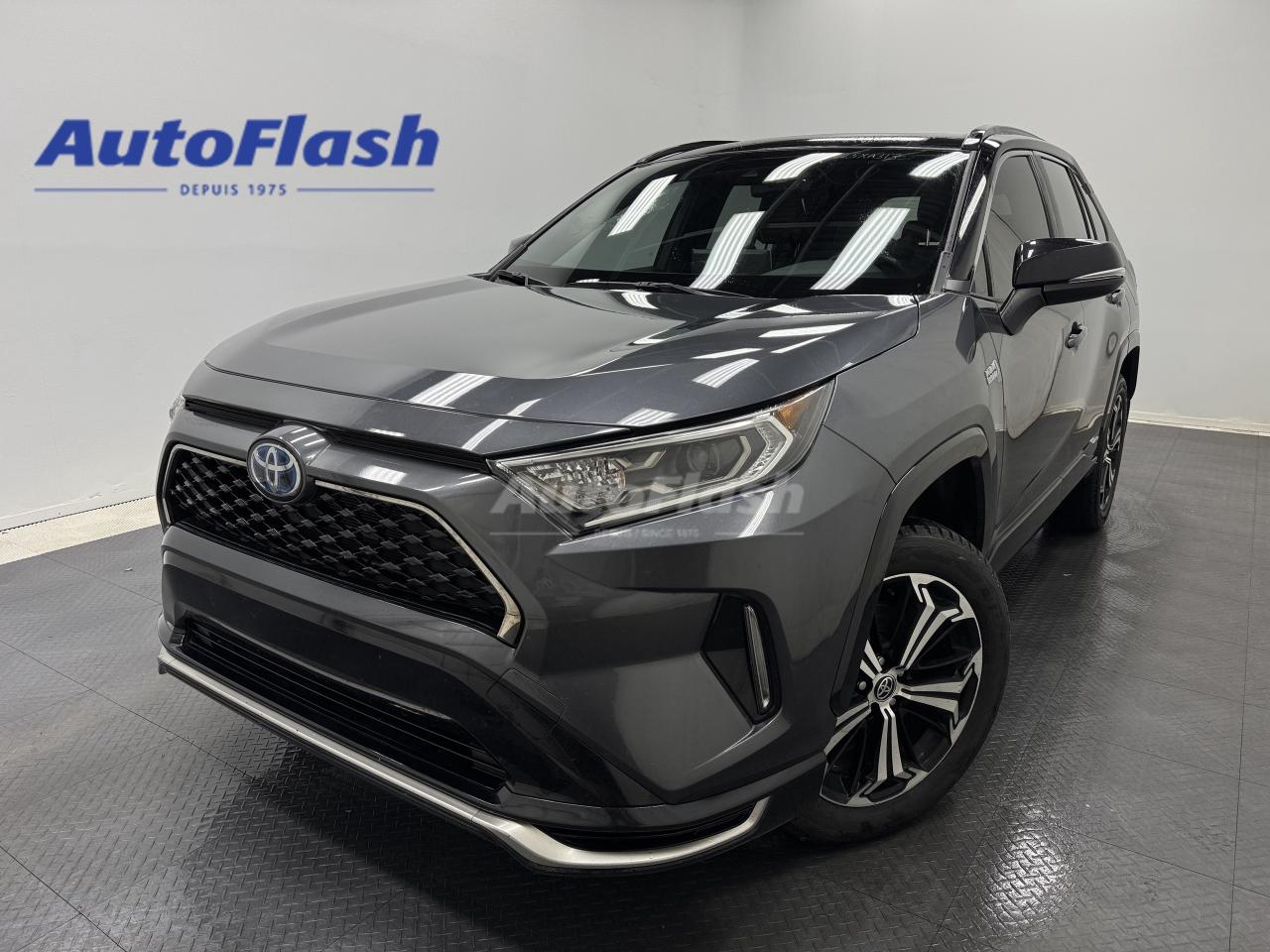 Used 2021 Toyota RAV4 Prime PHEV, XSE, AWD, CARPLAY, CAMERA, TOIT OUVRANT for sale in Saint-Hubert, QC