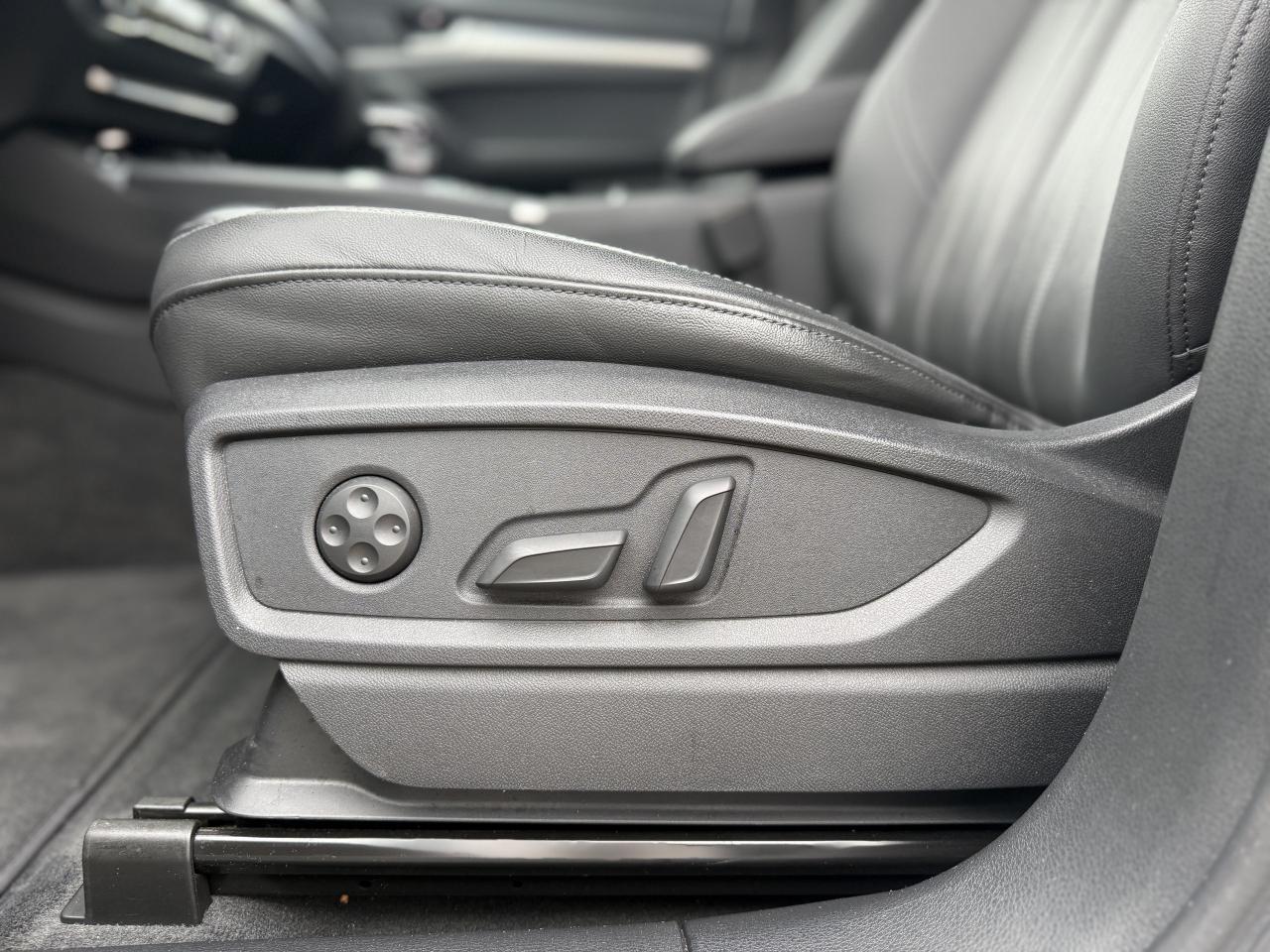 2022 Audi Q5 Progressiv 45 TFSI quattro | NAVIGATION | Photo