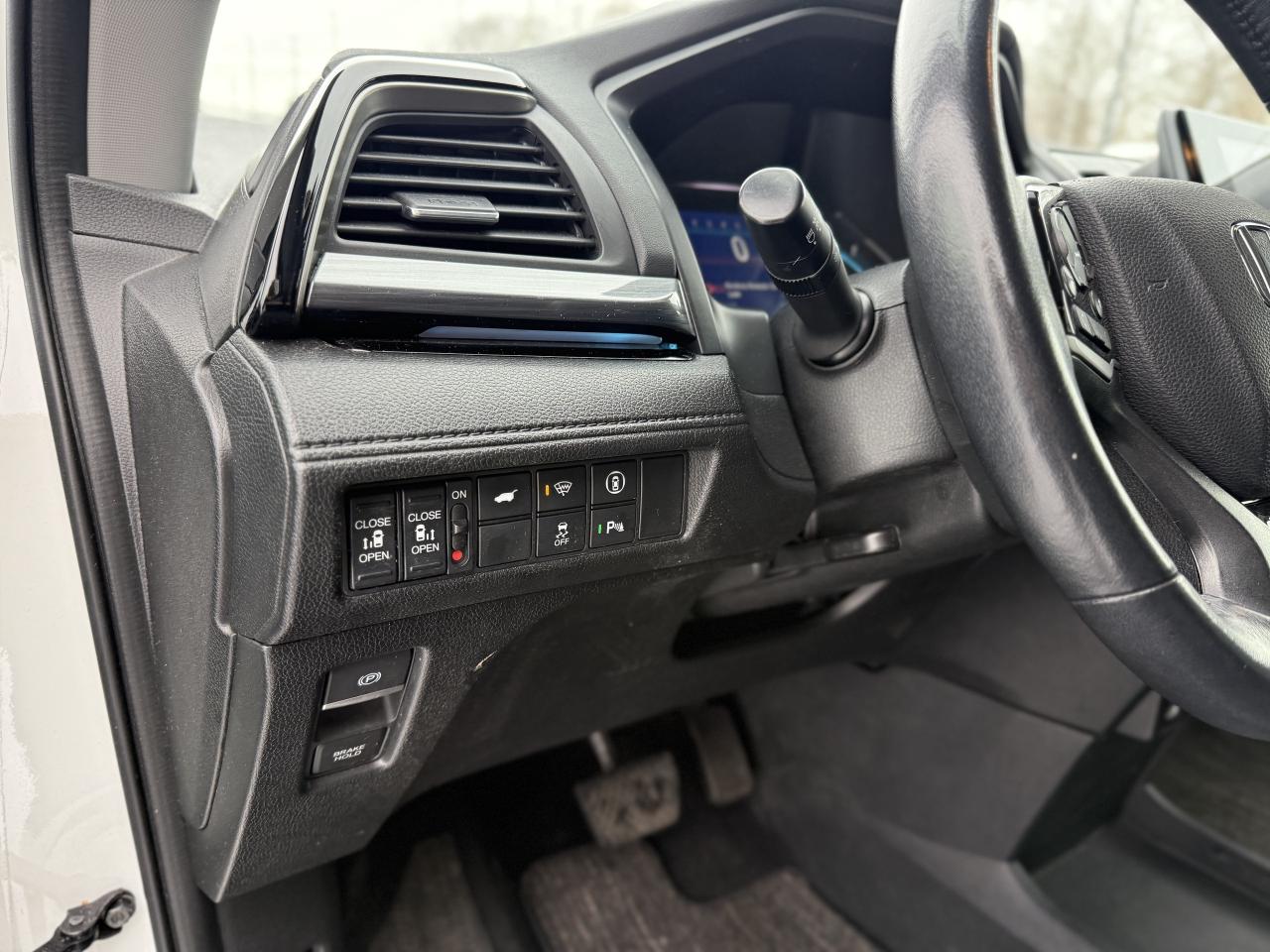 2022 Honda Odyssey Touring  | NAV | HEATED SEATS | BLIND SPOT Photo