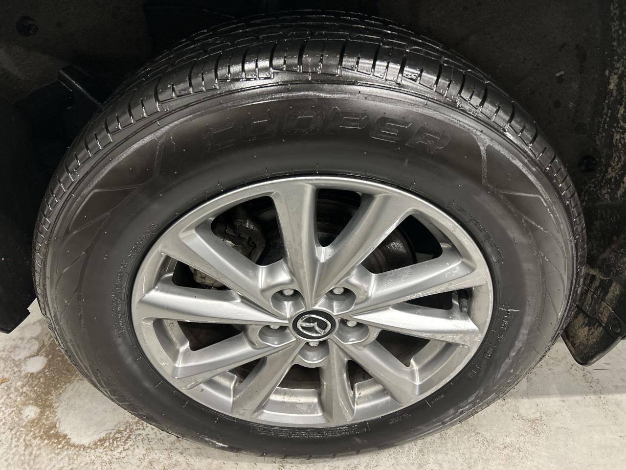 2022 Mazda CX-5 GS AWD | HTD LEATHER | CARPLAY | LOW KMS | ALLOYS Photo