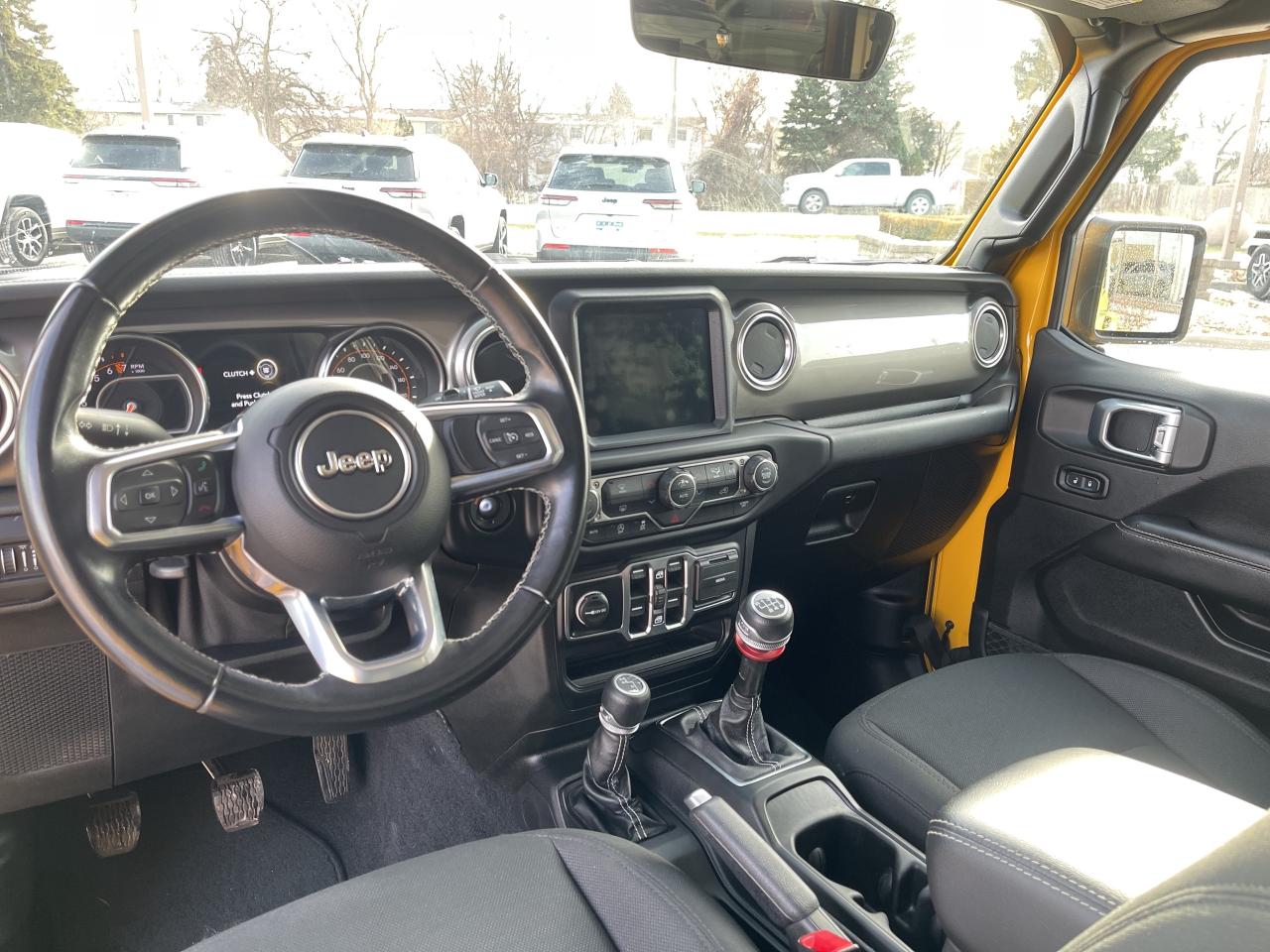 2020 Jeep Wrangler 6SPEED MANUAL / NO ACCIDENTS / V6 / NAV Photo