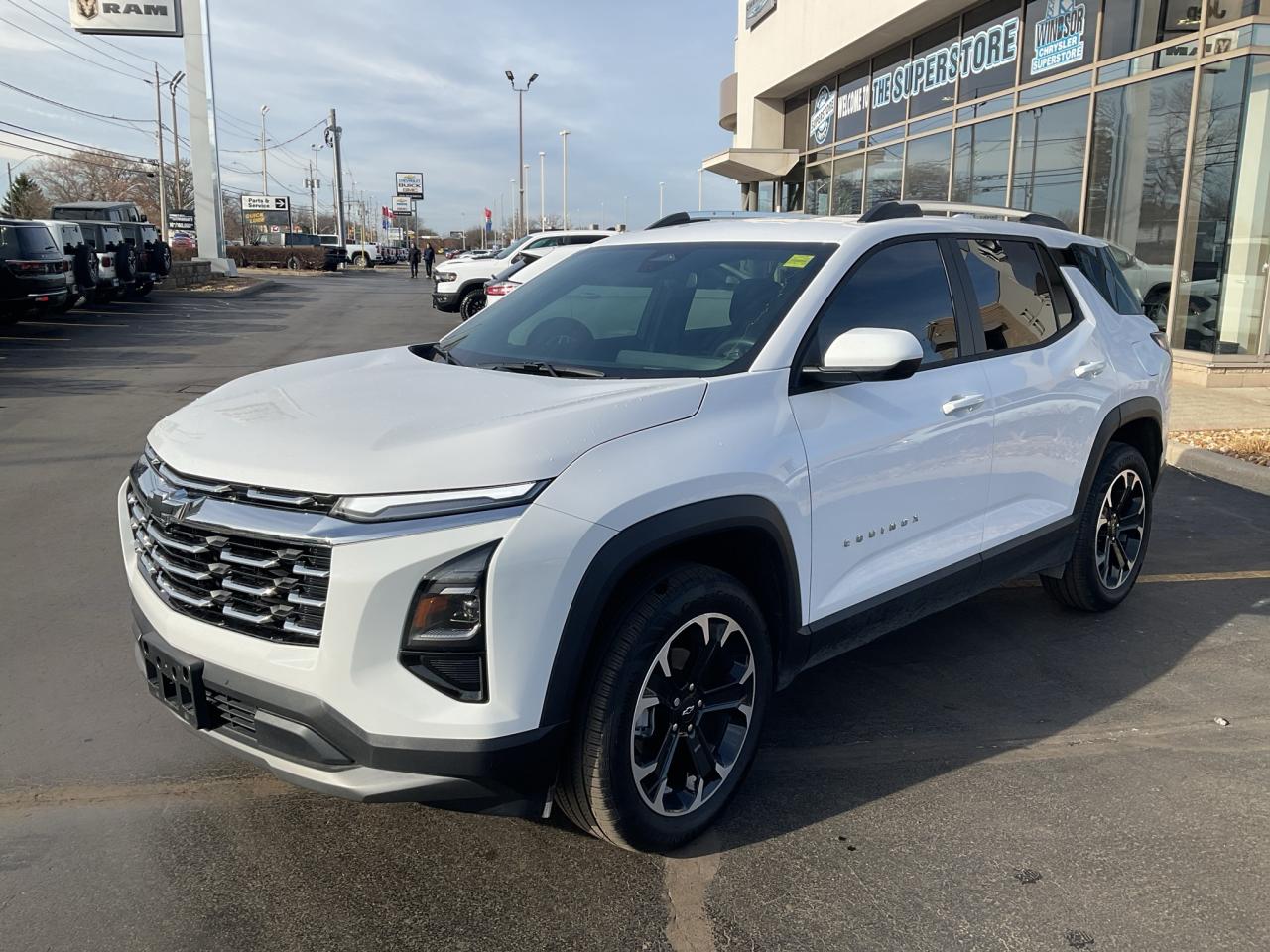 2025 Chevrolet Equinox  Photo0