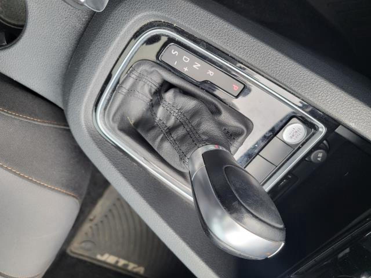 2017 Volkswagen Jetta wolfsburg Photo11