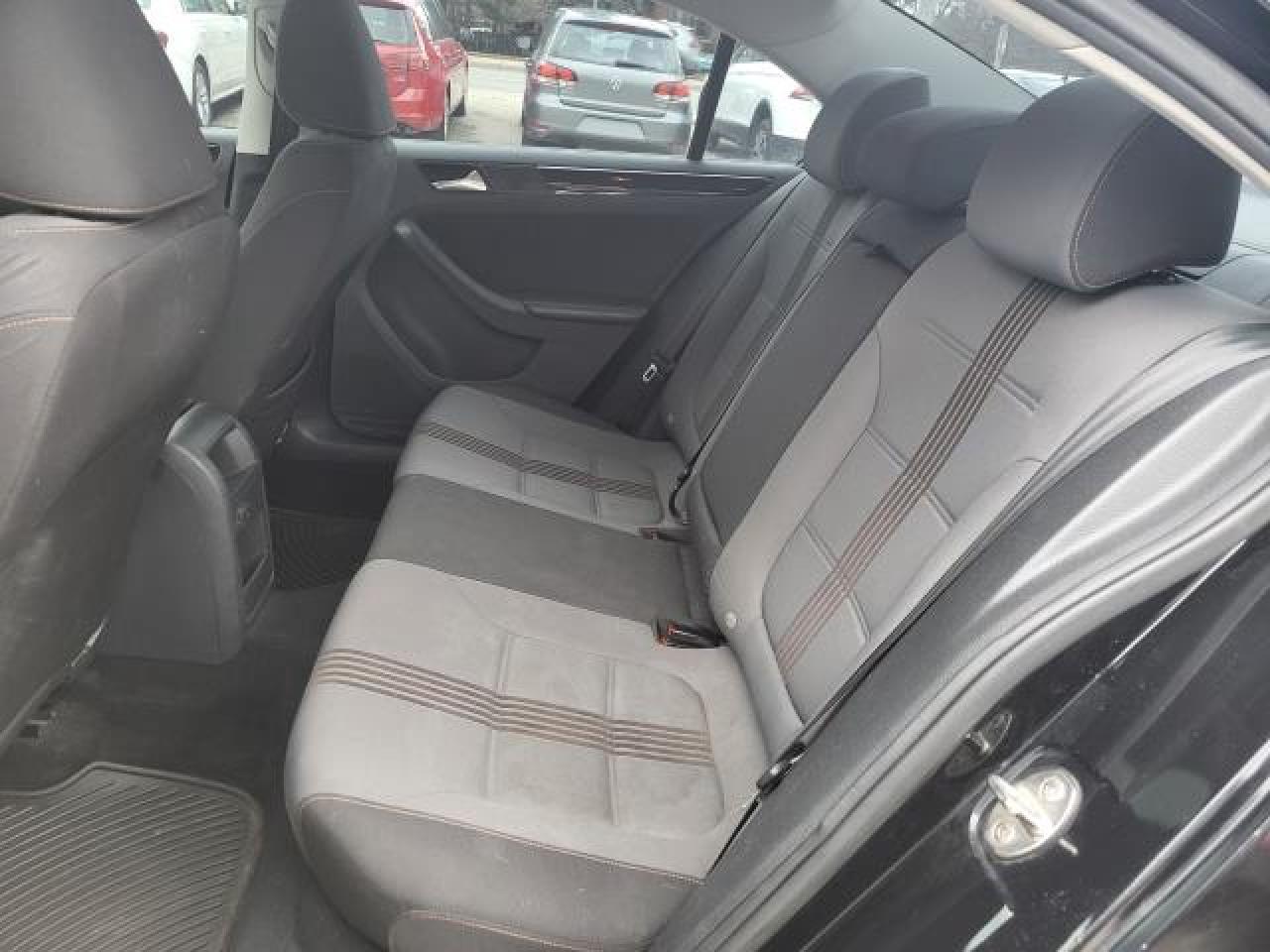 2017 Volkswagen Jetta wolfsburg Photo36