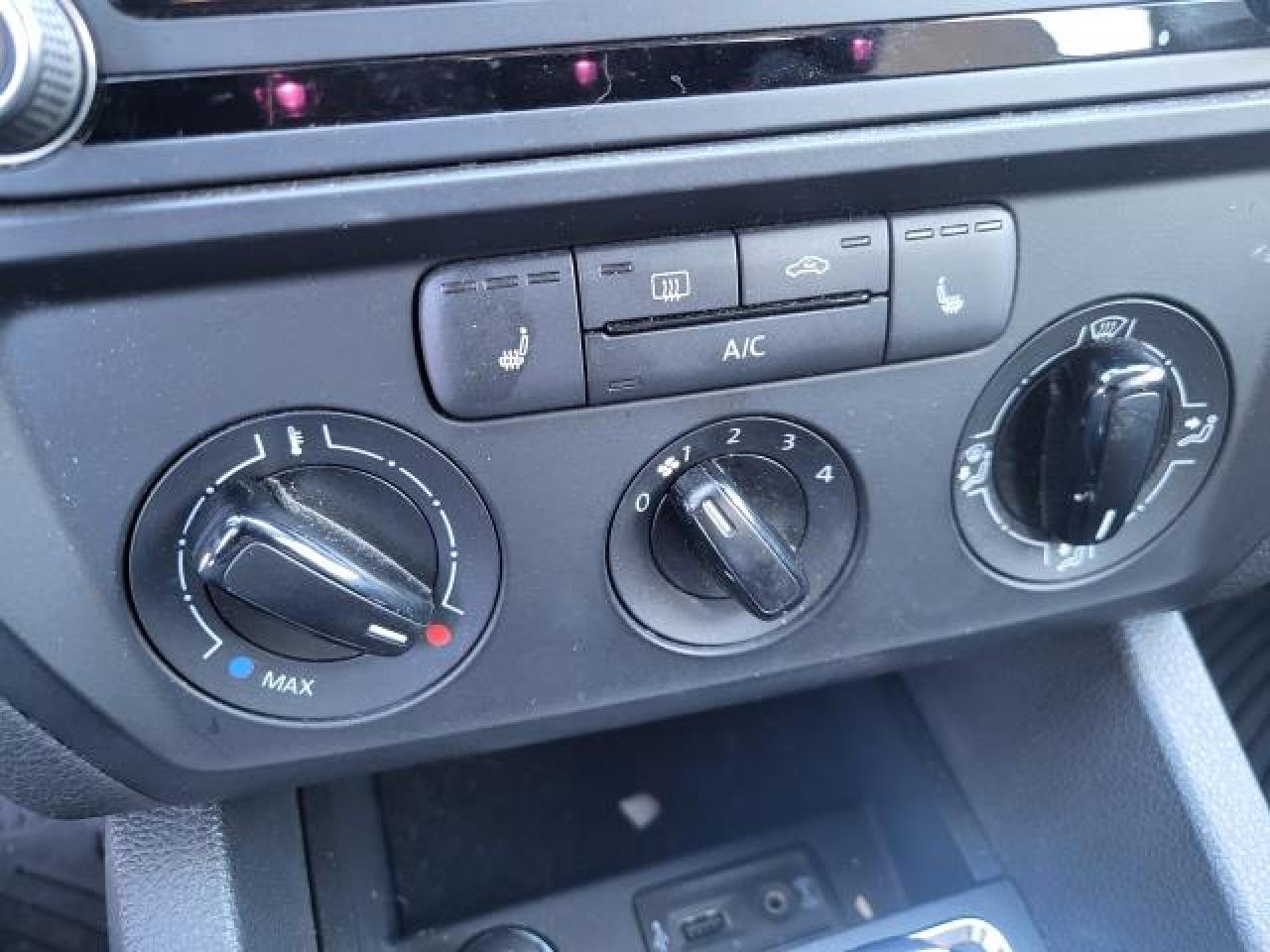 2016 Volkswagen Jetta Trendline Photo