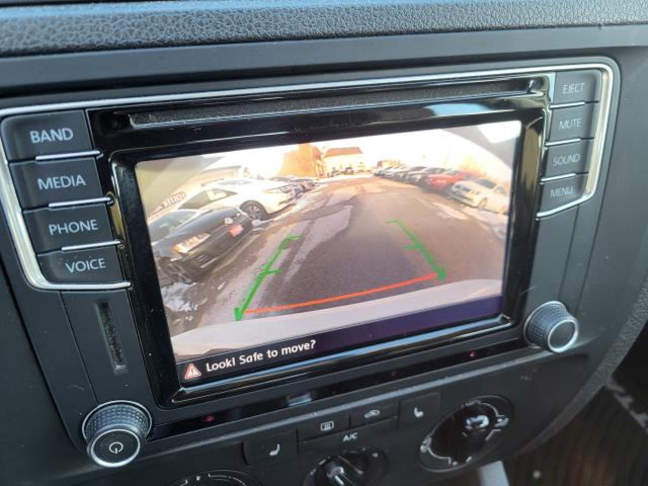 2016 Volkswagen Jetta Trendline Photo