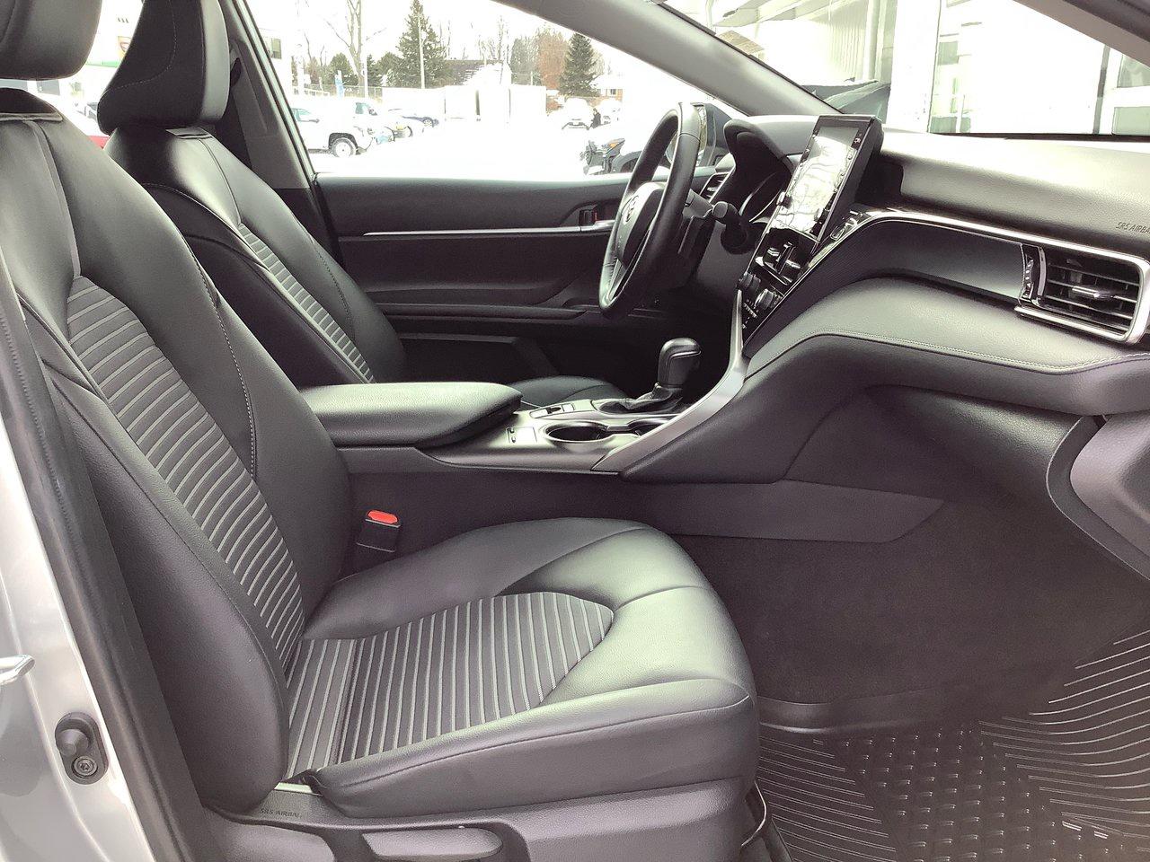 2023 Toyota Camry SE Photo