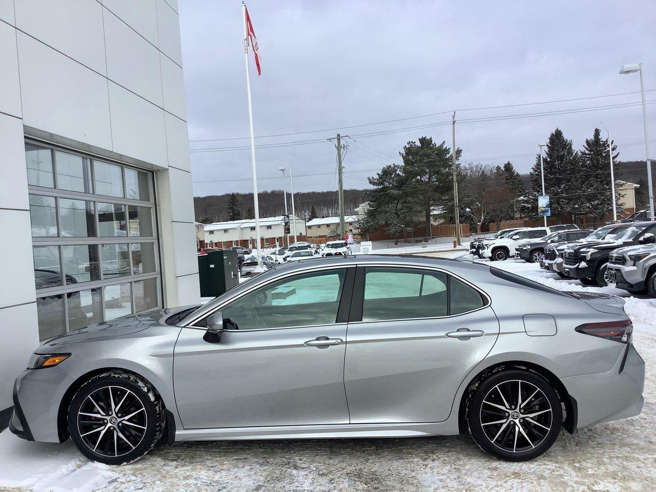 2023 Toyota Camry SE Photo