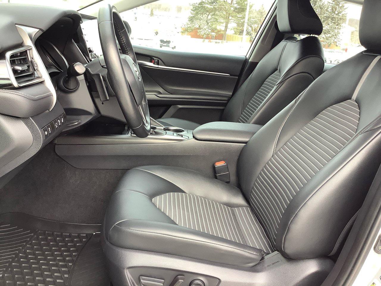 2023 Toyota Camry SE Photo