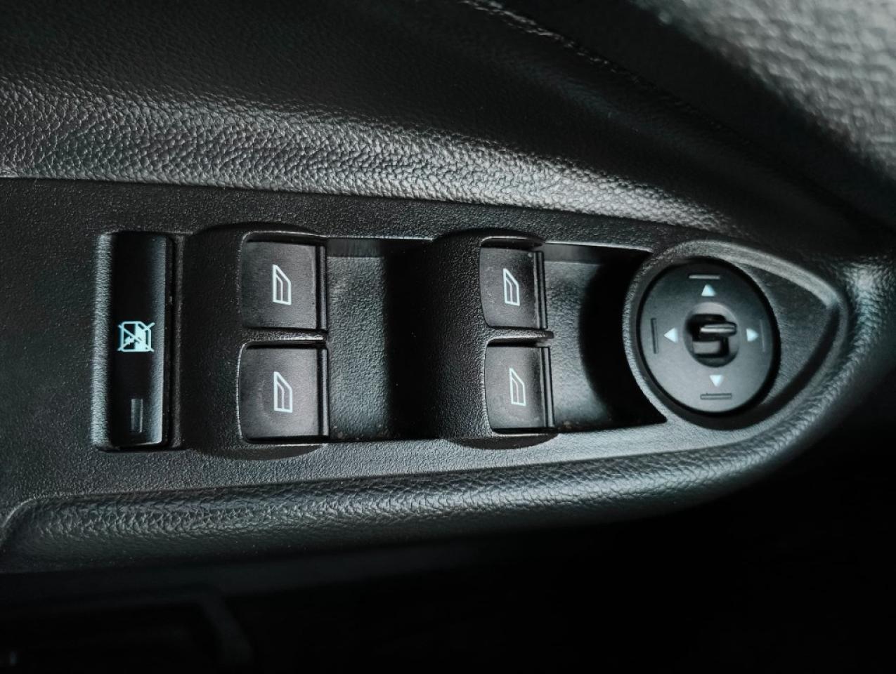 2014 Ford Escape SE 4dr Front-wheel Drive Automatic Photo