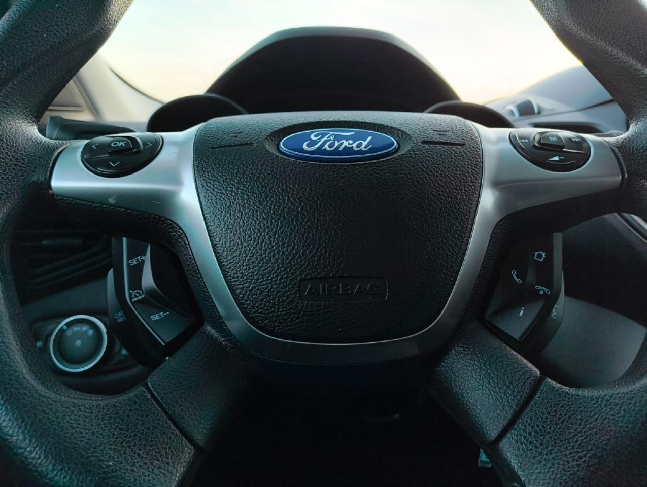 2014 Ford Escape SE 4dr Front-wheel Drive Automatic Photo